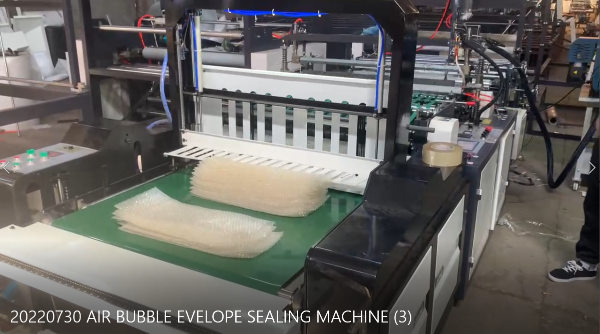 FULLY AUTOMATIC AIR BUBBLE BAG MAKING MACHINE